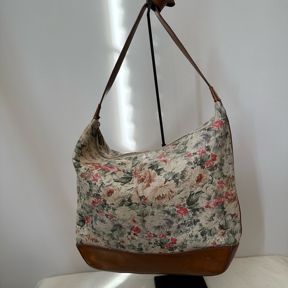 Furla Handbags - Vintage Furla crossbody beautiful flower print.